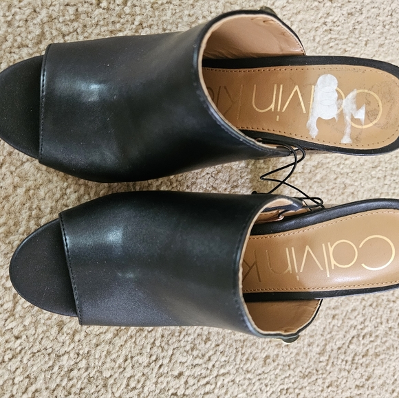 Calvin Klein shoes size 7, New - Picture 5 of 5